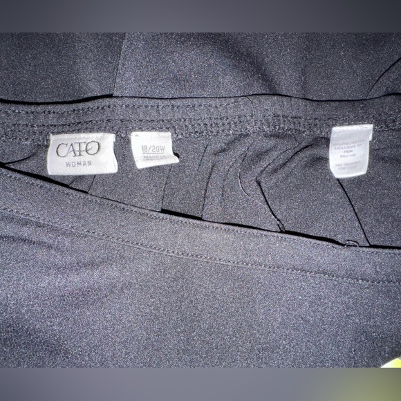 CATO Women’s Black Maxi Skirt Size 18-20. Side splits - Picture 3 of 5